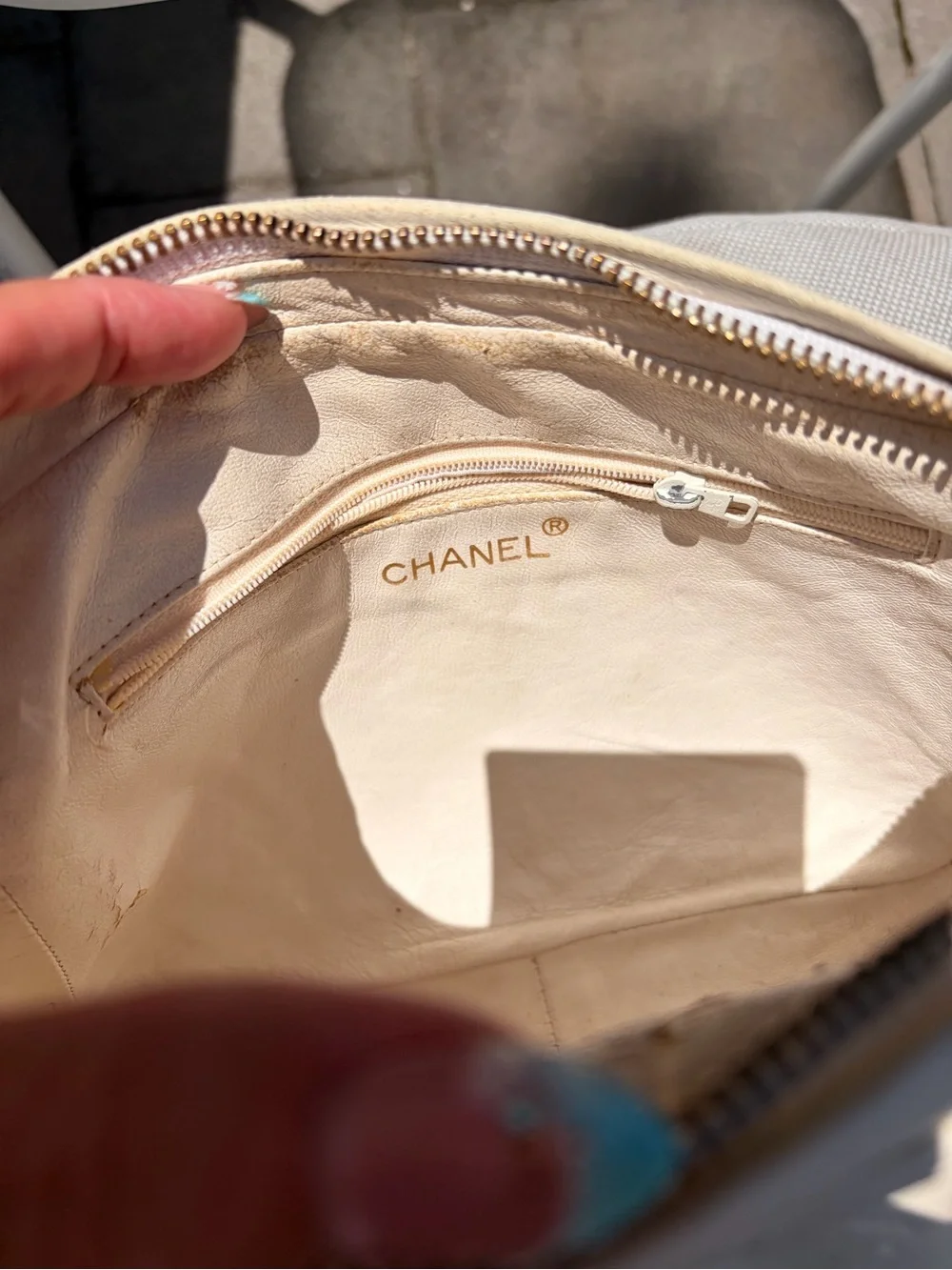 Vintage Chanel Tassel Camera Bag | Ivory/Cream Lambskin | Authentic